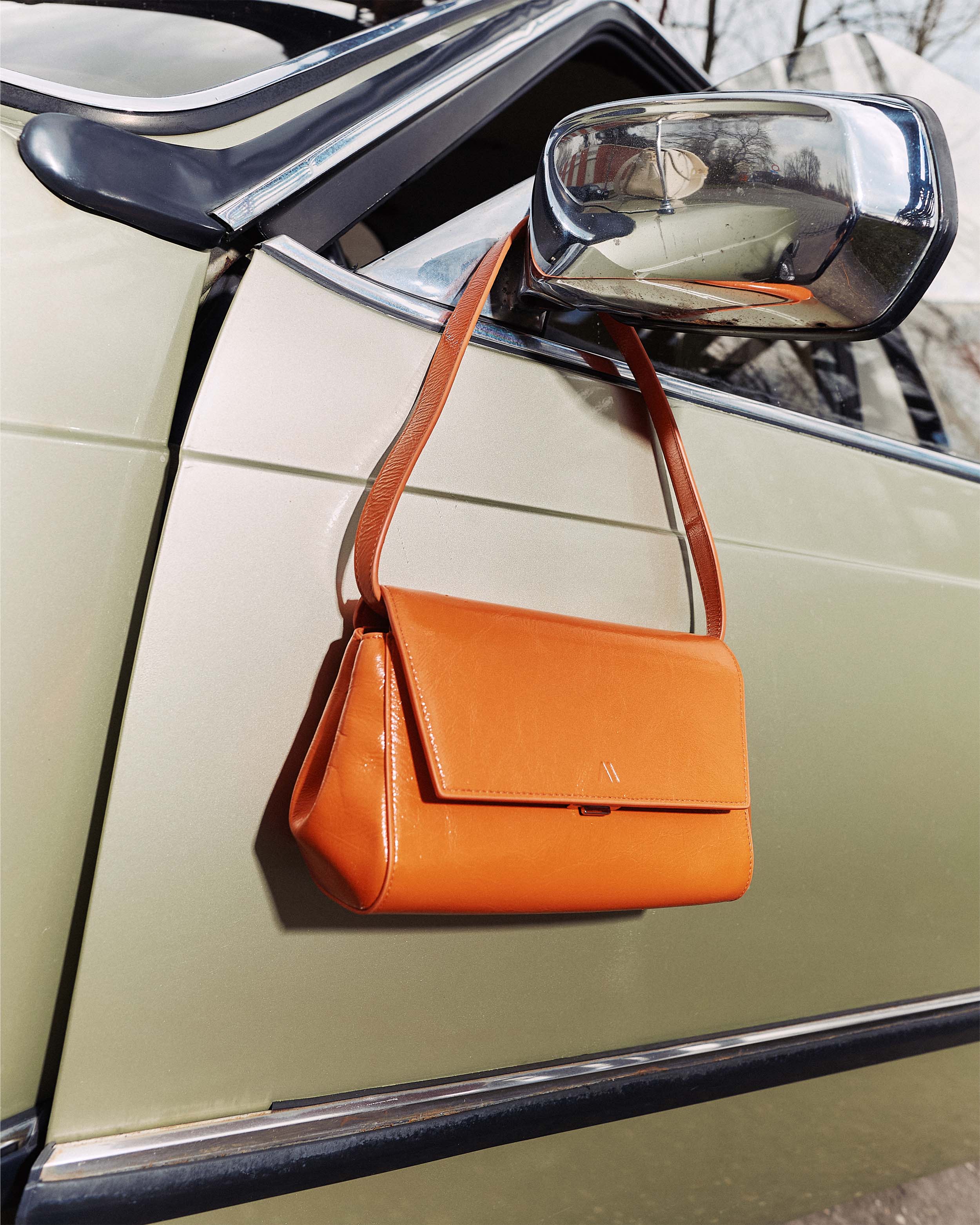 Ikon Clutch - naplack papaya - Image 6