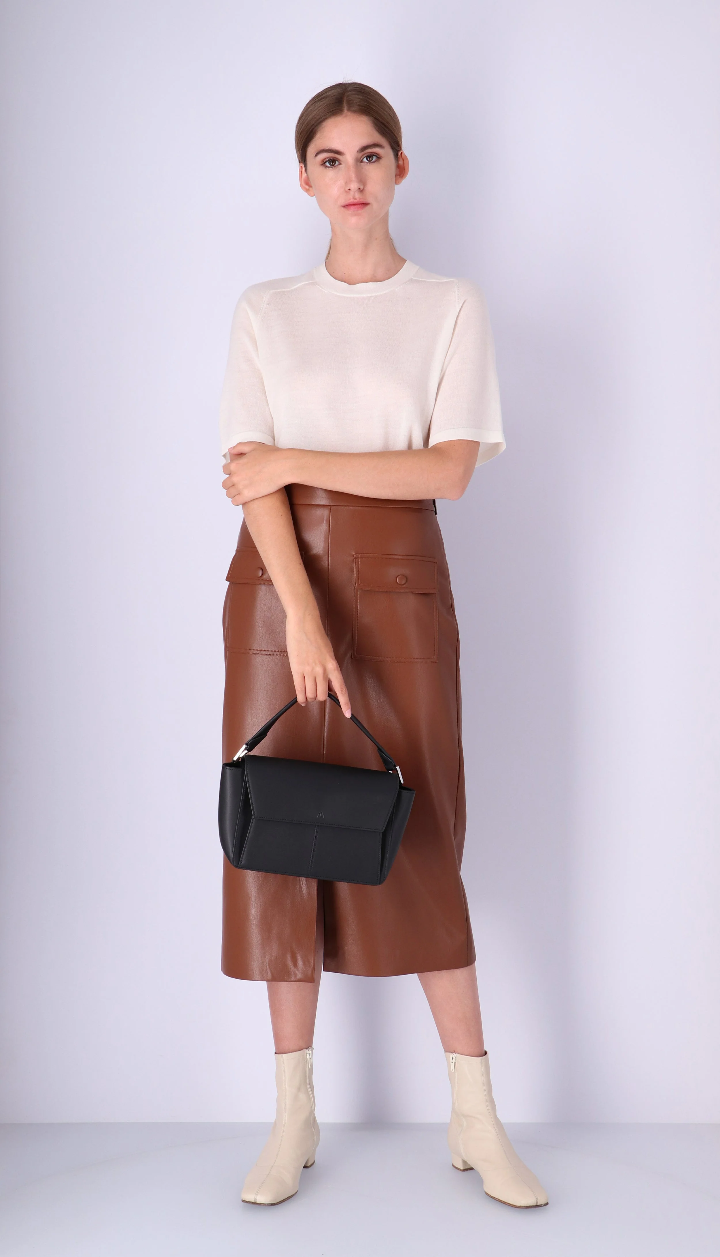 Ikon Shoulder Bag - black - Image 8