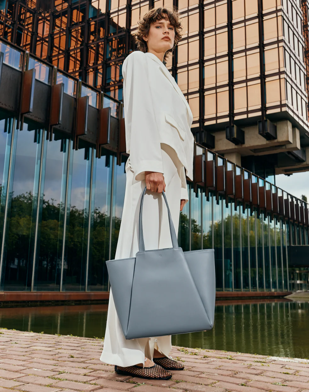 Pyramid - misty blue - Image 5